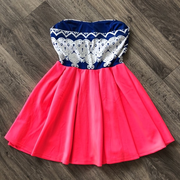 Dress - Picture 2 of 8